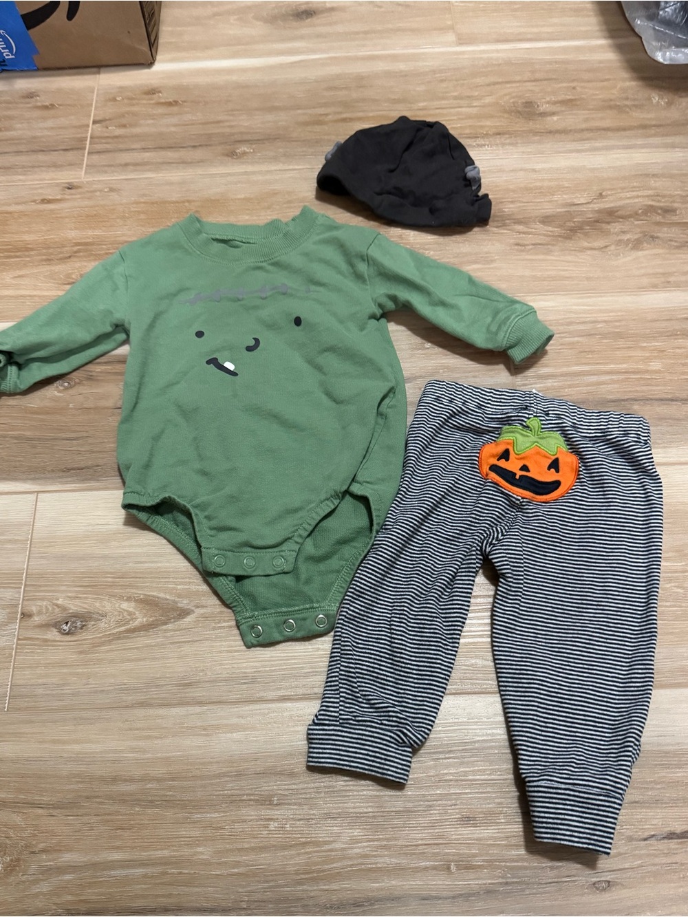Carter’s Halloween outfit